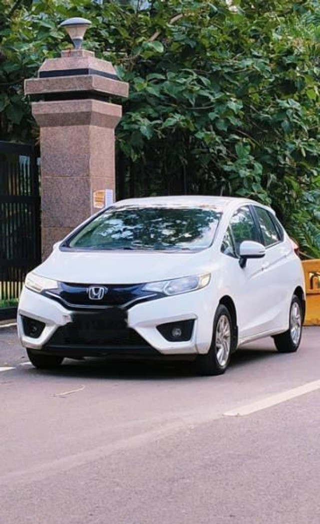 Second-hand 2018 Honda Jazz 1.5 V i DTEC for sale in Raipur-3