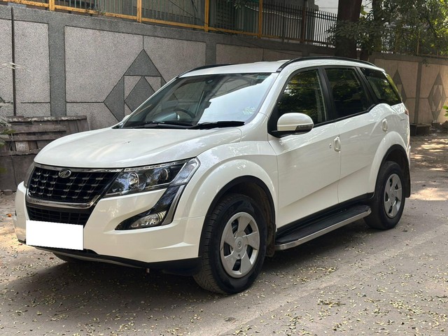 Second-hand 2019 Mahindra XUV500 W7 AT BSIV for sale in New Delhi-7