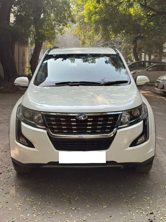 Second-hand 2019 Mahindra XUV500 W7 AT BSIV for sale in New Delhi-5