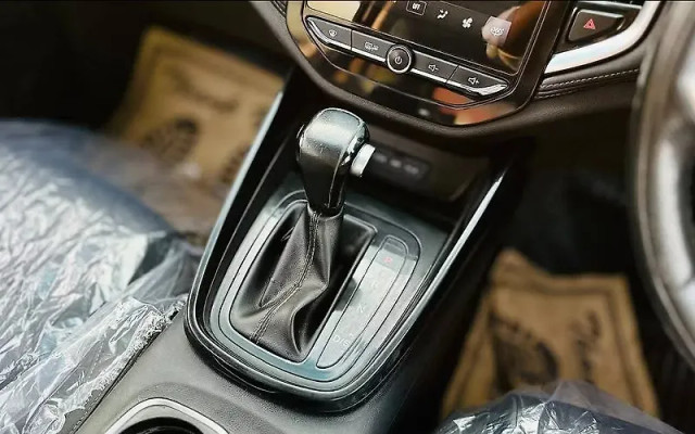 Second-hand 2021 MG Hector Sharp DCT for sale in New Delhi-4