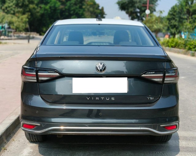 Second-hand 2023 Volkswagen Virtus Topline AT BSVI for sale in Pune-2