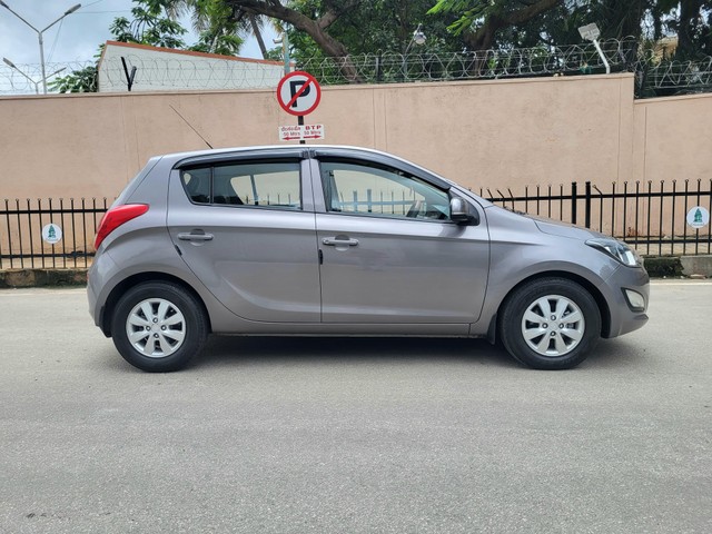 Second-hand 2012 Hyundai i20 1.4 CRDi Sportz for sale in Bangalore-9