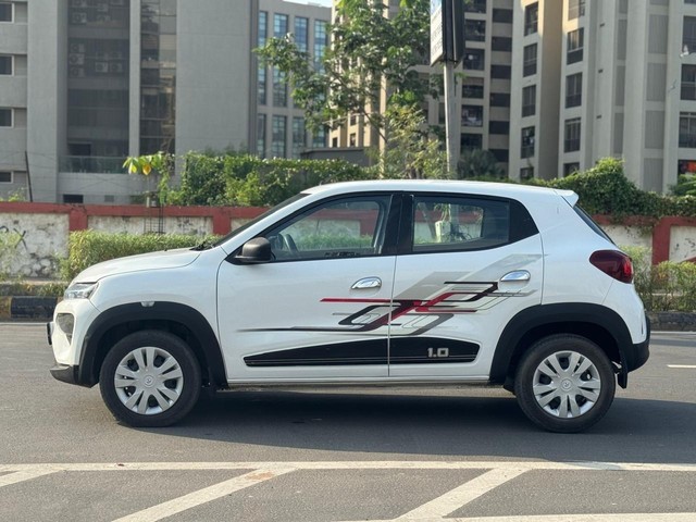Second-hand 2022 Renault KWID 1.0 RXL BSVI for sale in Ahmedabad-3