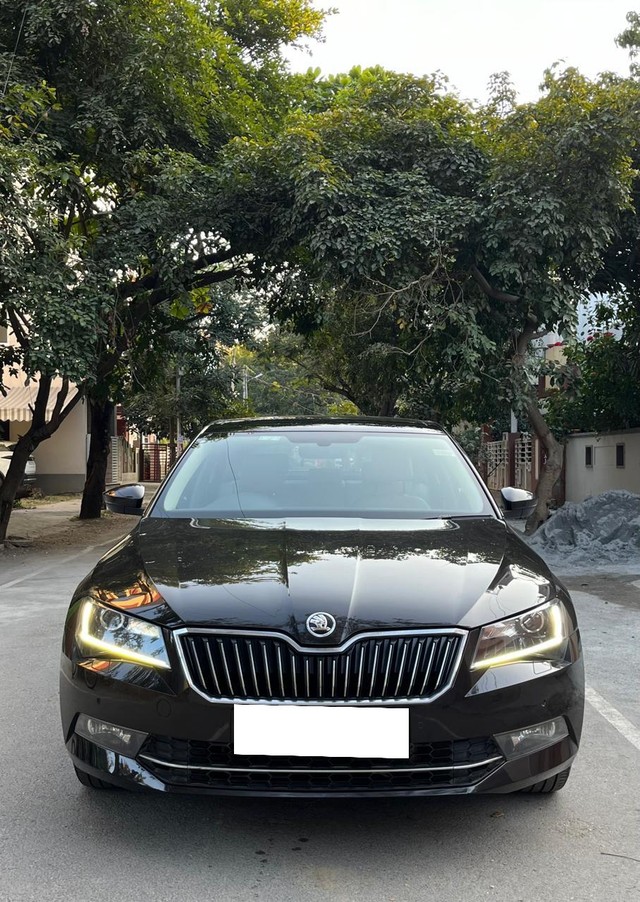 Second-hand 2016 Skoda Superb LK 2.0 TDI AT for sale in Bangalore-0