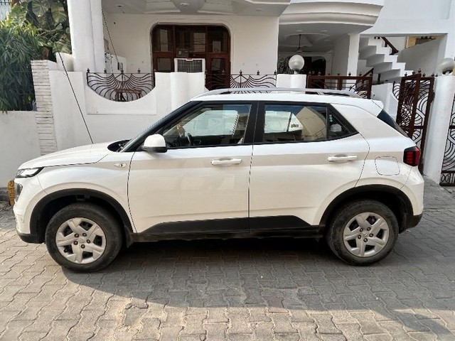 Second-hand 2022 Hyundai Venue S BSVI for sale in Meerut-10
