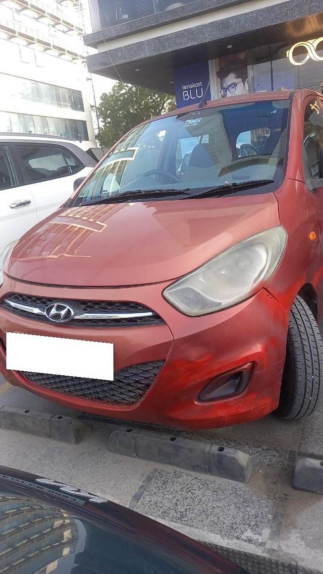 Second-hand 2011 Hyundai i10 Era for sale in Udaipur-2