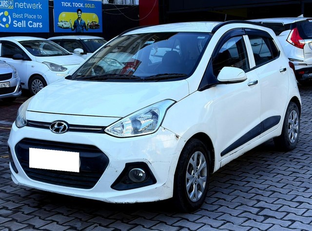 Second-hand 2014 Hyundai Grand i10 CRDi SportZ Edition for sale in Dehradun-3