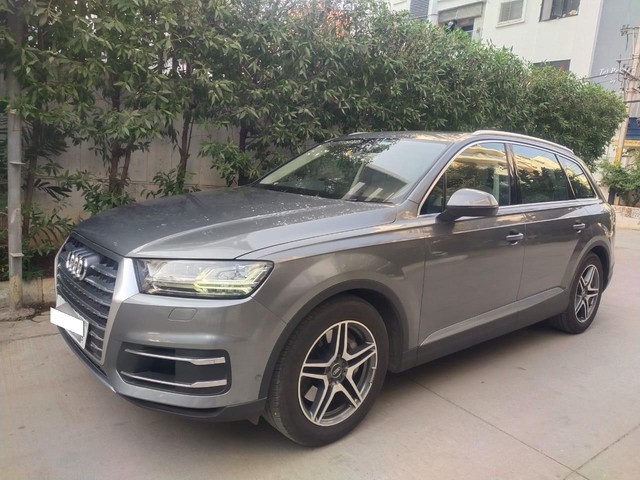 Audi Q7 45 TDI Quattro Technology Second-hand 2015 Audi Q7 45 TDI Quattro Technology for sale in Hyderabad-10