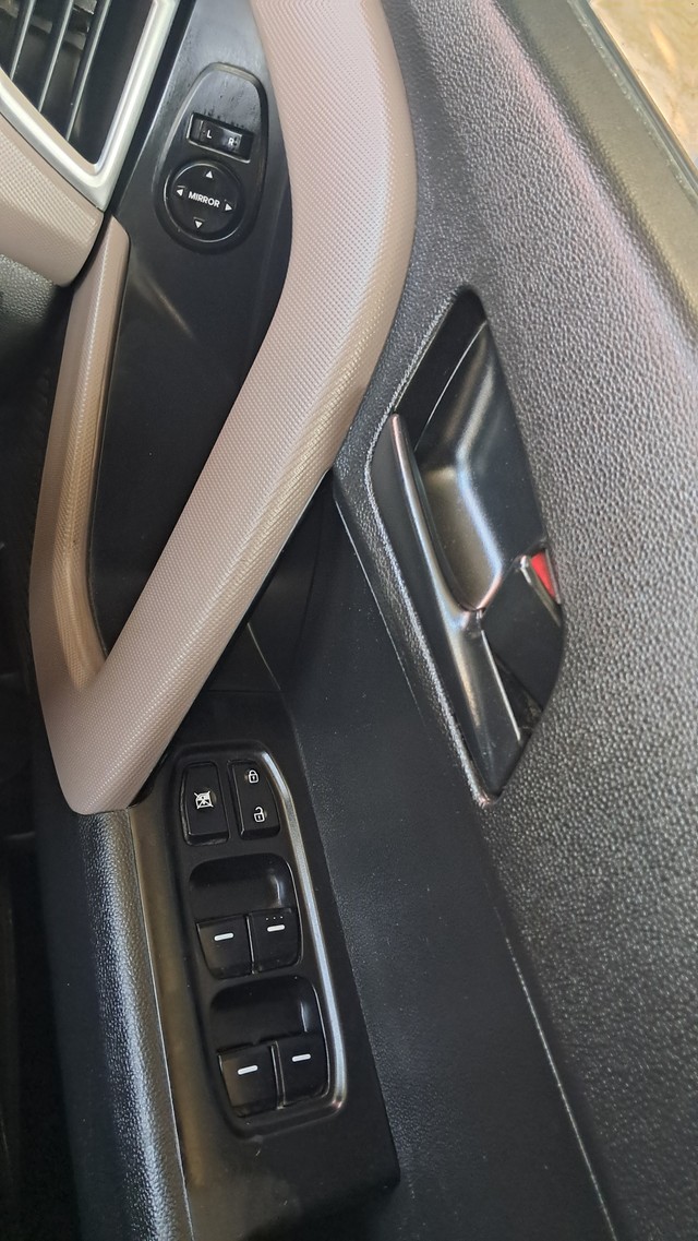 Second-hand 2019 Hyundai Creta 1.4 E Plus CRDi for sale in Jabalpur-13