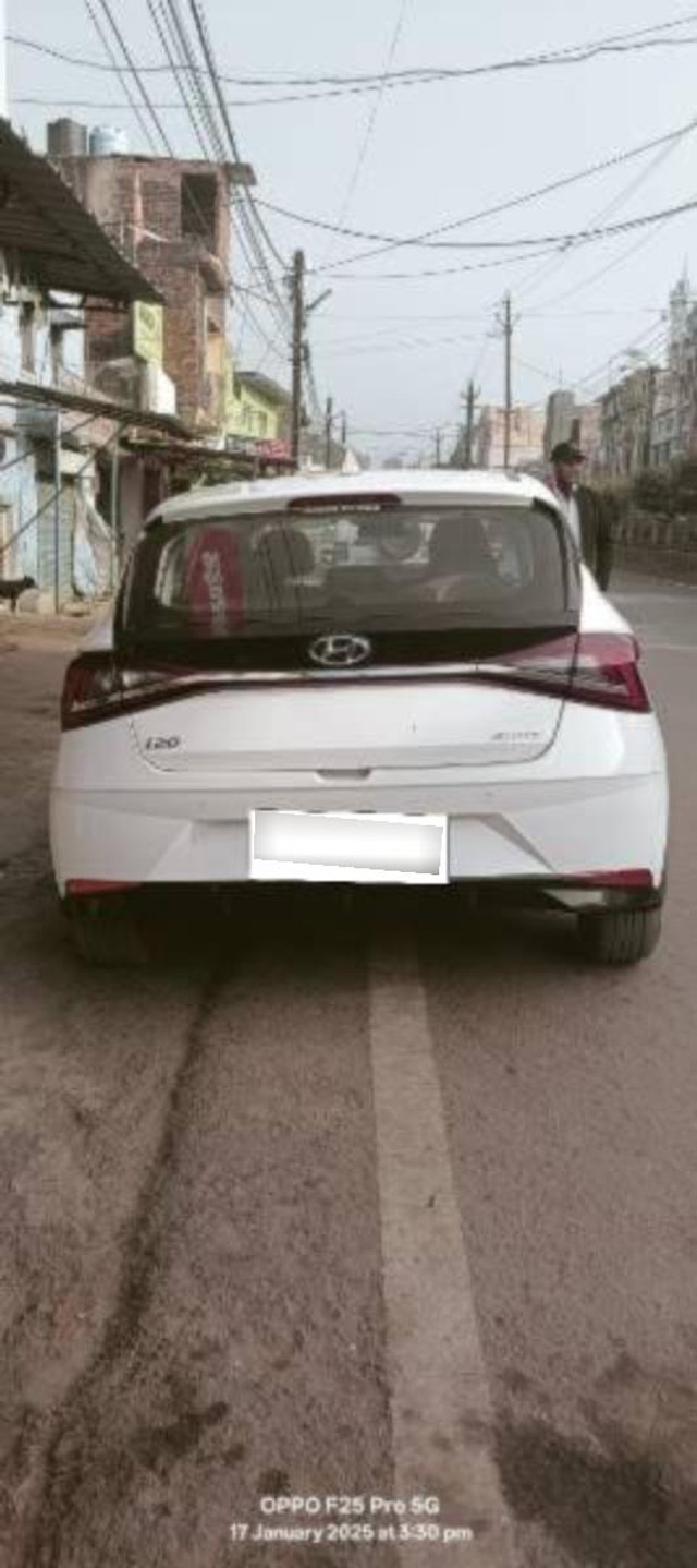 Second-hand 2023 Hyundai i20 Sportz for sale in Damoh-8