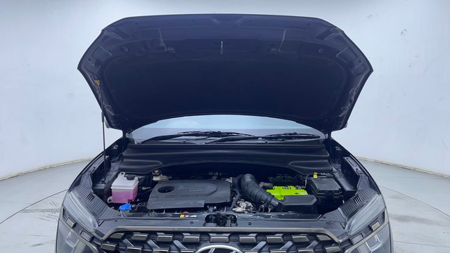 Second-hand 2022 Hyundai Alcazar Signature 6Str Diesel AT for sale in Hyderabad-8