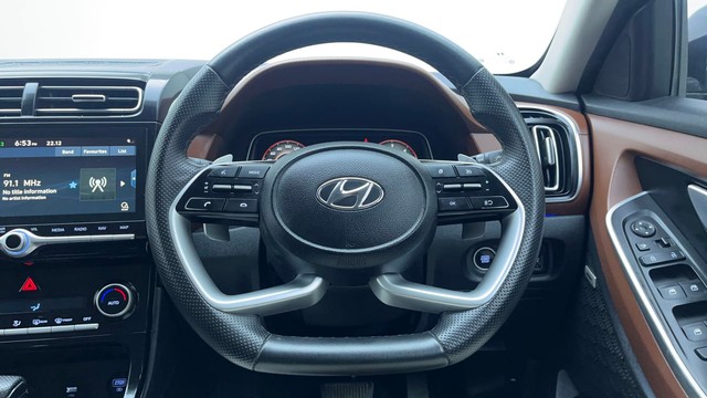 Second-hand 2022 Hyundai Alcazar Signature 6Str Diesel AT for sale in Hyderabad-28