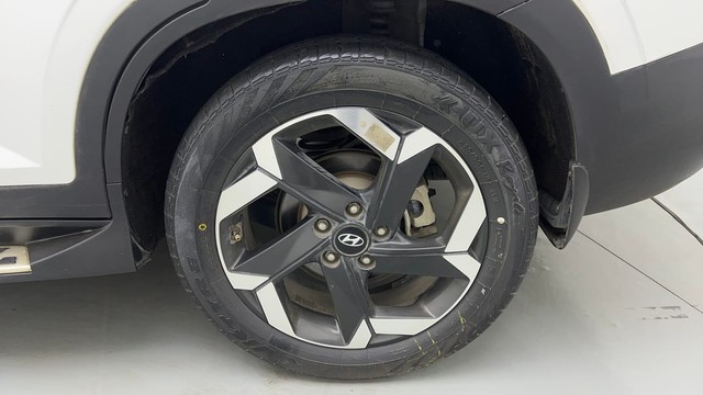 Second-hand 2022 Hyundai Alcazar Platinum 6Str Diesel AT for sale in Gurgaon-19