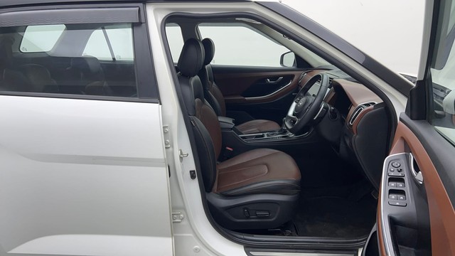 Second-hand 2022 Hyundai Alcazar Platinum 6Str Diesel AT for sale in Gurgaon-15