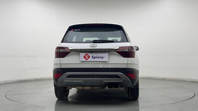 Second-hand 2022 Hyundai Alcazar Platinum 6Str Diesel AT for sale in Gurgaon-4