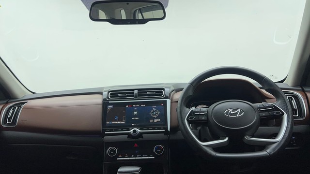 Second-hand 2022 Hyundai Alcazar Platinum 6Str Diesel AT for sale in Gurgaon-11