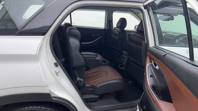 Second-hand 2022 Hyundai Alcazar Platinum 6Str Diesel AT for sale in Gurgaon-33