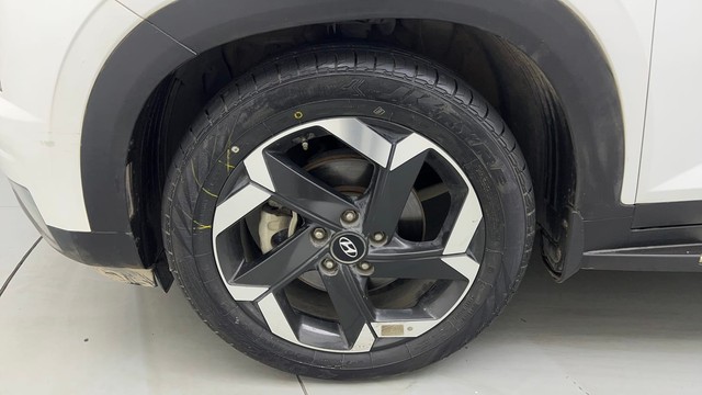 Second-hand 2022 Hyundai Alcazar Platinum 6Str Diesel AT for sale in Gurgaon-20