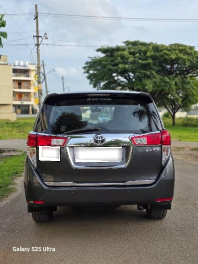 Toyota Innova Crysta 2.4 ZX MT BSIV Second-hand 2018 Toyota Innova Crysta 2.4 ZX MT BSIV for sale in Chikmagalur-11