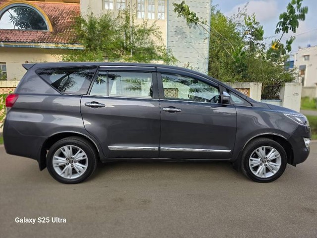 Toyota Innova Crysta 2.4 ZX MT BSIV Second-hand 2018 Toyota Innova Crysta 2.4 ZX MT BSIV for sale in Chikmagalur-1