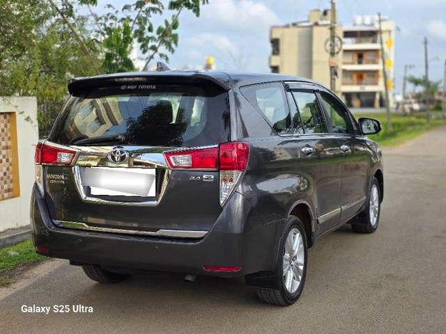 Toyota Innova Crysta 2.4 ZX MT BSIV Second-hand 2018 Toyota Innova Crysta 2.4 ZX MT BSIV for sale in Chikmagalur-12