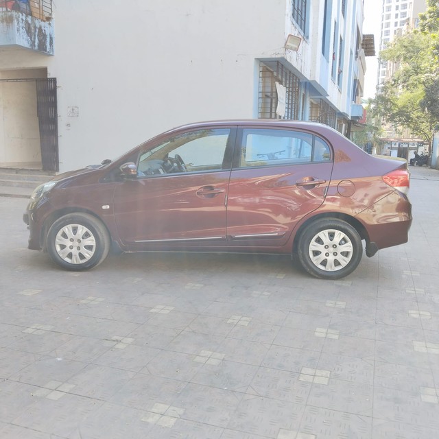 Second-hand 2016 Honda Amaze S AT i-Vtech for sale in Mira Road-3