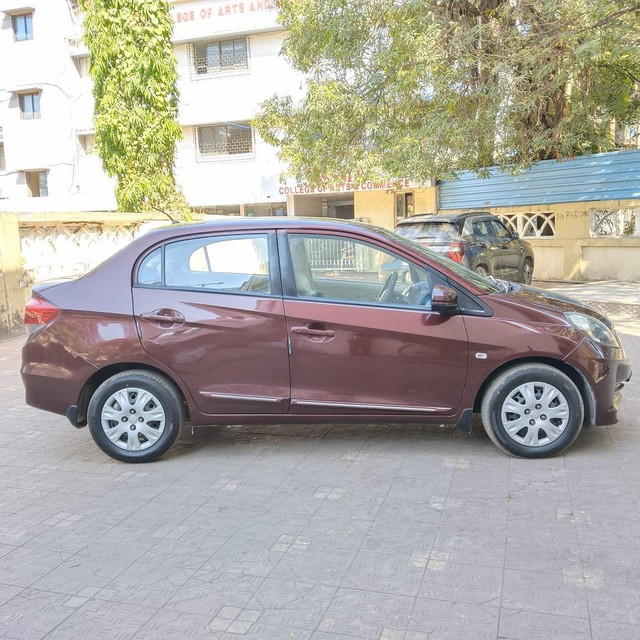 Second-hand 2016 Honda Amaze S AT i-Vtech for sale in Mira Road-2