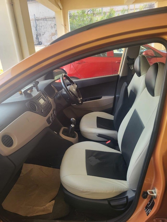 Second-hand 2015 Hyundai Grand i10 Asta Option for sale in Kakinada-3