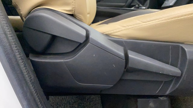 Second-hand 2021 Renault Kiger RXZ Turbo for sale in Lucknow-18