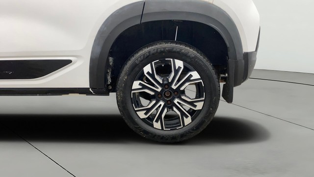 Second-hand 2021 Renault Kiger RXZ Turbo for sale in Lucknow-27