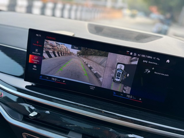 Second-hand 2023 BMW X7 xDrive 40i M Sport for sale in New Delhi-4