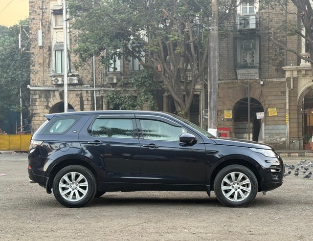 Second-hand 2017 Land Rover Discovery HSE 3.0 TD6 for sale in Mumbai-1