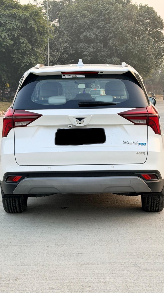 Second-hand 2022 Mahindra XUV700 AX7 Diesel BSVI for sale in Lucknow-2
