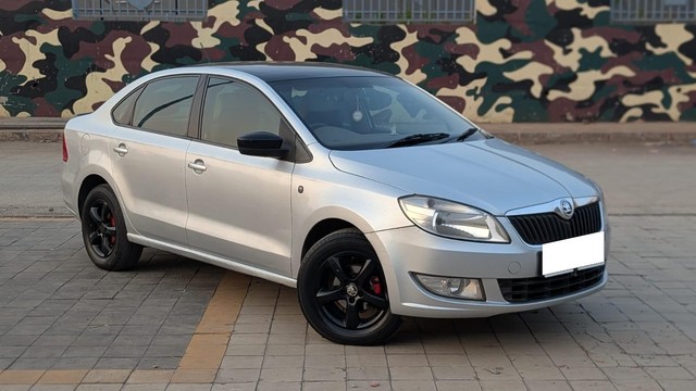 Second-hand 2015 Skoda Rapid 1.5 TDI Ambition Plus for sale in Kalyan-8