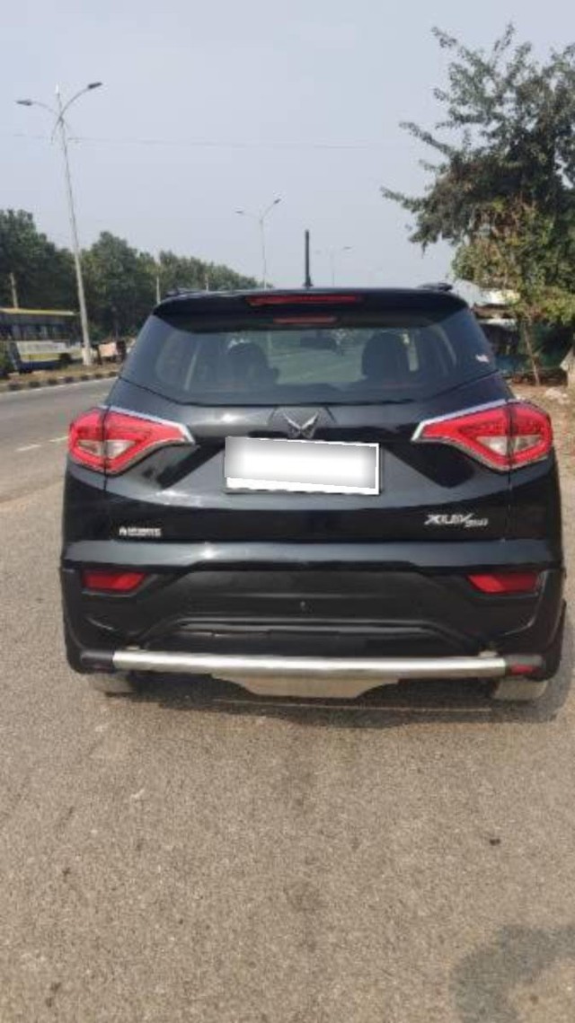 Second-hand 2023 Mahindra XUV300 W6 Diesel for sale in Vizianagaram-3