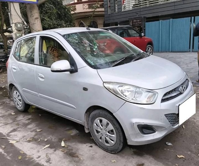 Second-hand 2011 Hyundai i10 Sportz for sale in Faridabad-4