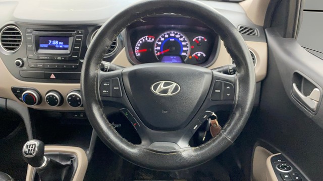 Second-hand 2015 Hyundai Grand i10 Sportz for sale in Ahmedabad-12
