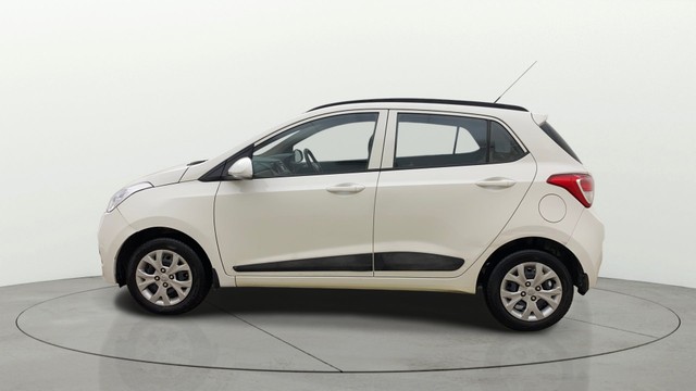 Second-hand 2015 Hyundai Grand i10 Sportz for sale in Ahmedabad-5