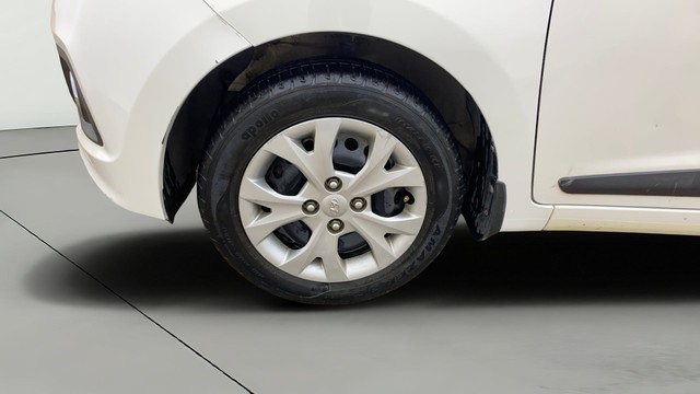 Second-hand 2015 Hyundai Grand i10 Sportz for sale in Ahmedabad-25