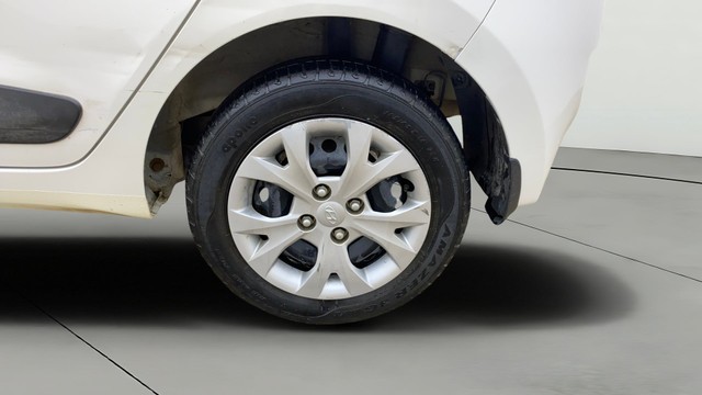 Second-hand 2015 Hyundai Grand i10 Sportz for sale in Ahmedabad-26