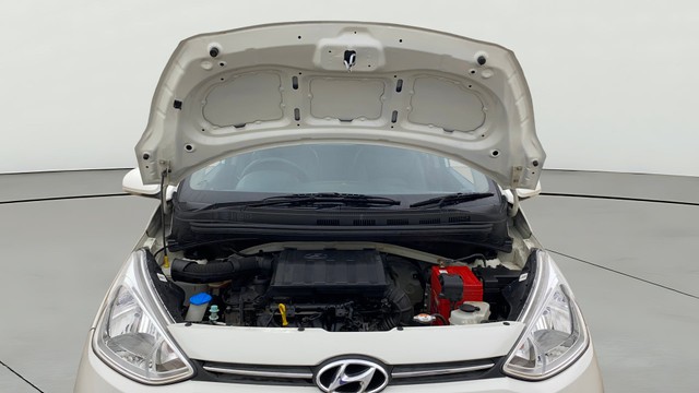 Second-hand 2015 Hyundai Grand i10 Sportz for sale in Ahmedabad-9