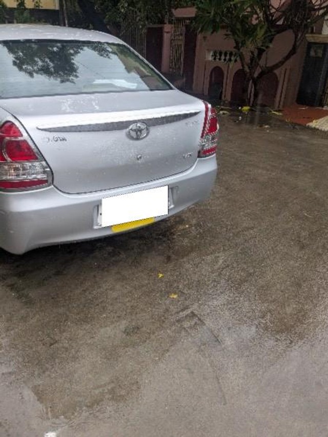 Second-hand 2010 Toyota Etios VX for sale in Nellore-2