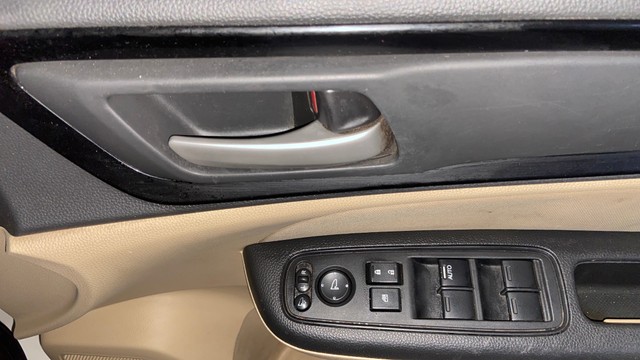 Second-hand 2019 Honda Amaze V CVT Petrol BSIV for sale in Surat-17