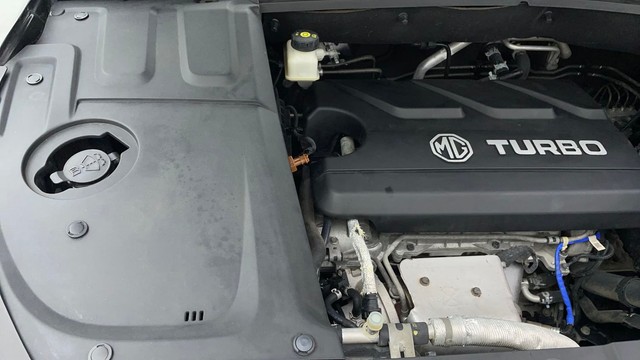 Second-hand 2021 MG Hector 1.5 Turbo Smart for sale in Chennai-39