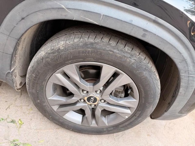 Second-hand 2020 Kia Seltos HTX IVT G for sale in New Delhi-11