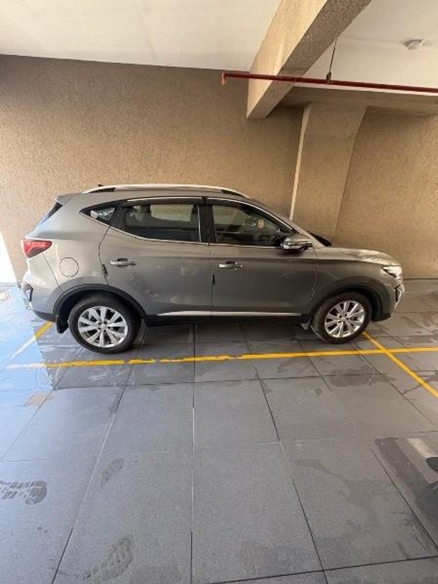 Second-hand 2025 MG Astor Select for sale in Surat-4