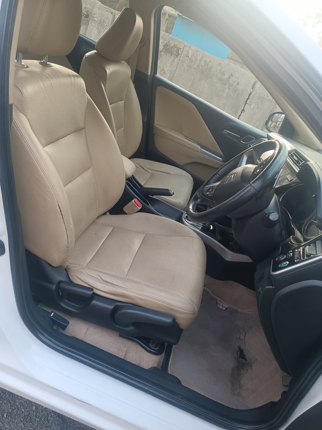 Second-hand 2017 Honda City i VTEC VX for sale in Jabalpur-9