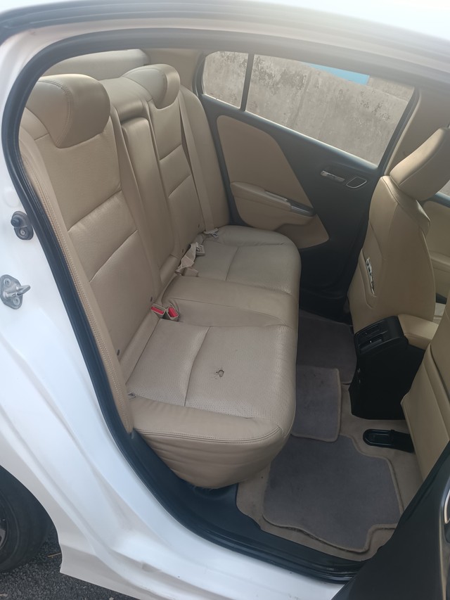 Second-hand 2017 Honda City i VTEC VX for sale in Jabalpur-12