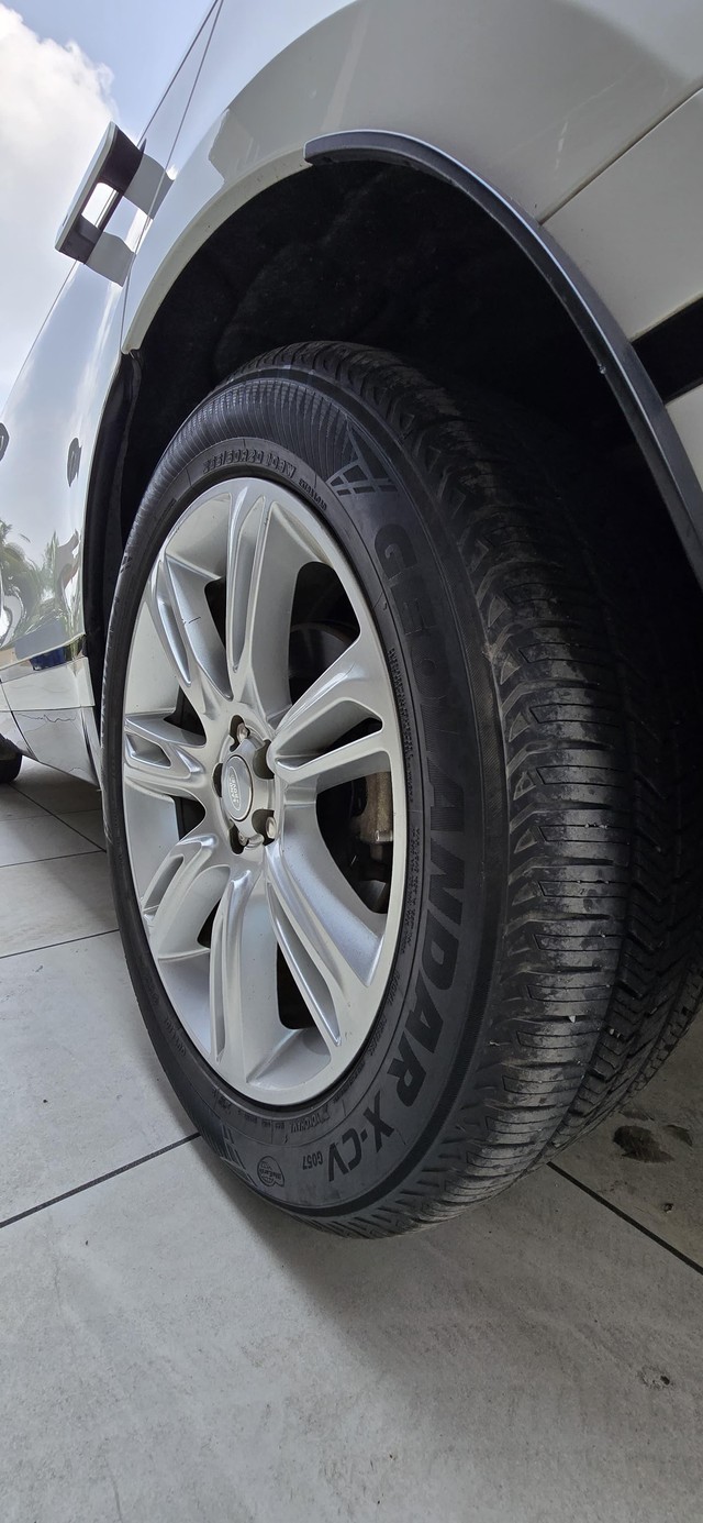 Second-hand 2019 Land Rover Range Rover Velar D180 S for sale in Jabalpur-20