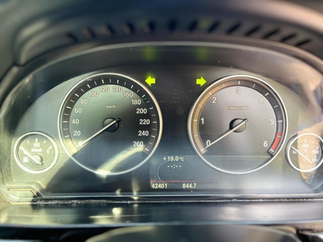 Second-hand 2012 BMW 5 Series 520d Sedan for sale in Mumbai-27